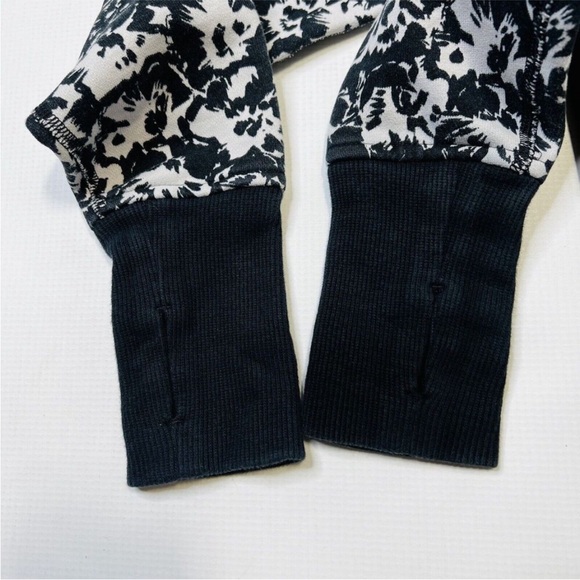 lululemon Black and White Flowers Scuba Hoodie Size 6 - Picture 12 of 12